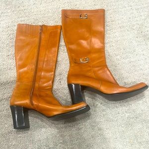 Women’s heeled boots